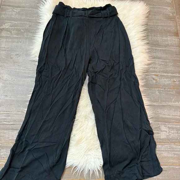 Abercrombie & Fitch High Waisted Button Up Belted Paper Bag Pants - Picture 9 of 9